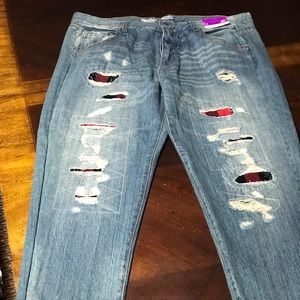Mossimo distressed boyfriend jeans size 14.  NWT